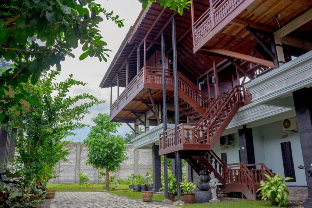 Grand Baluran Villa
