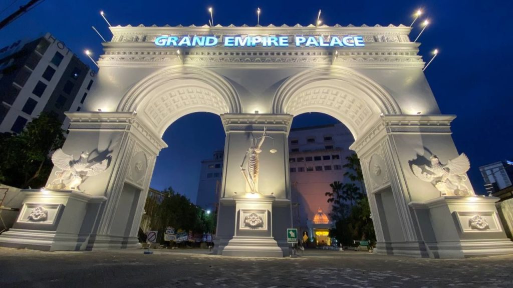 Grand Empire Palace Hotel
