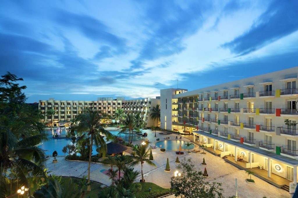 HARRIS Resort Waterfront Batam
