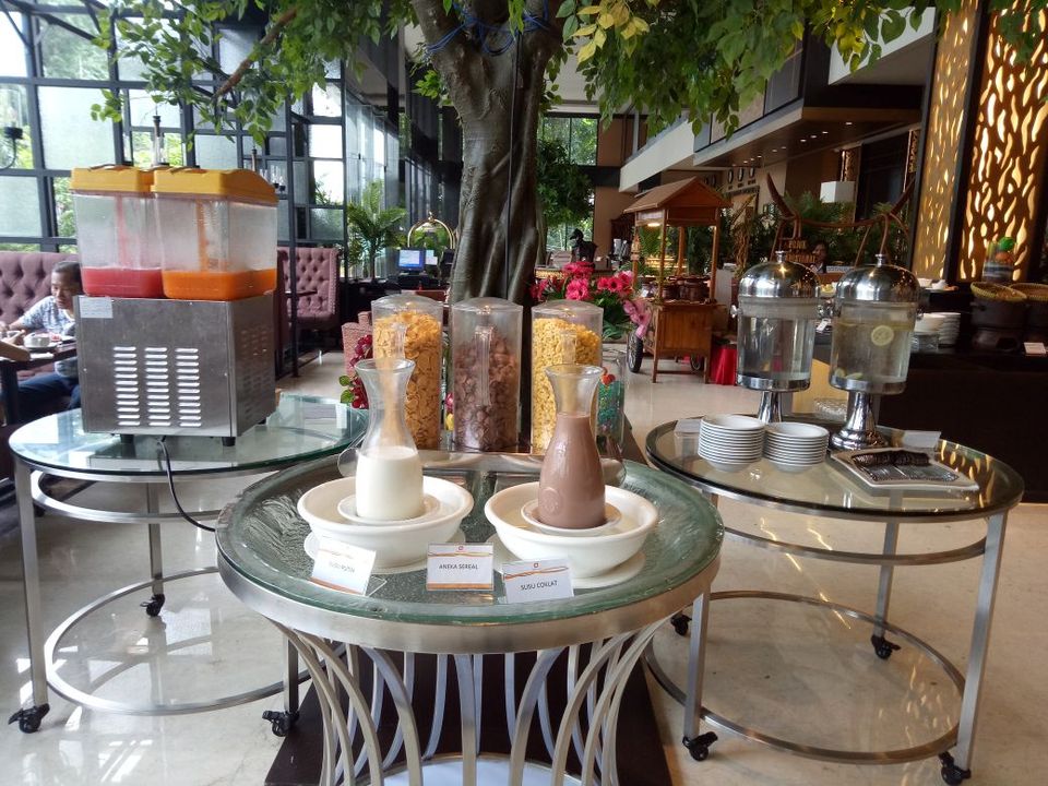 Hotel Aria Centra Surabaya
