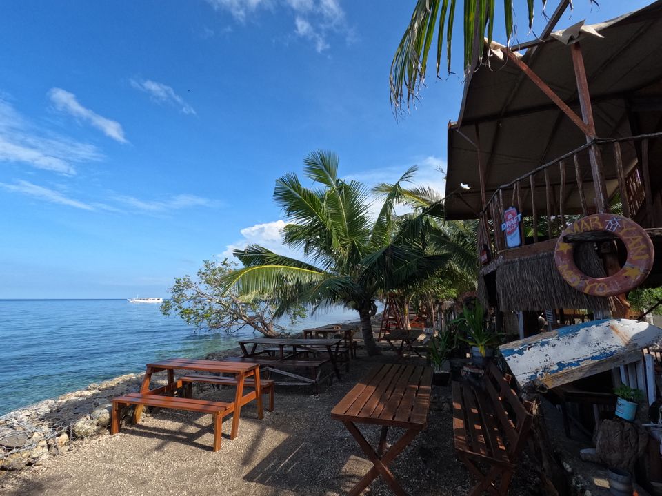 Maryan Moyo Bungalows Bar & Resto
