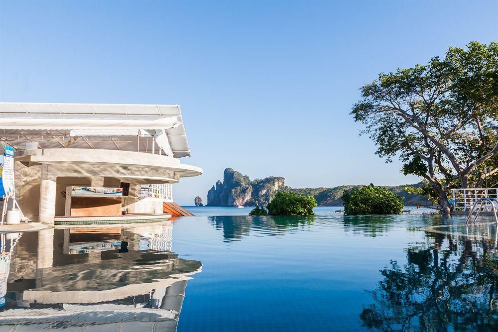 PP Charlie Beach Resort
