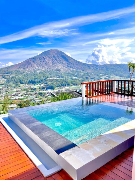 Pinggan Caldera
