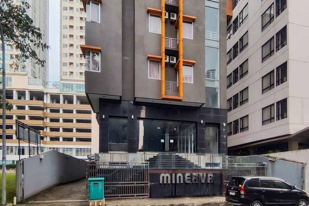 RedDoorz Plus near ICE BSD Minerva
