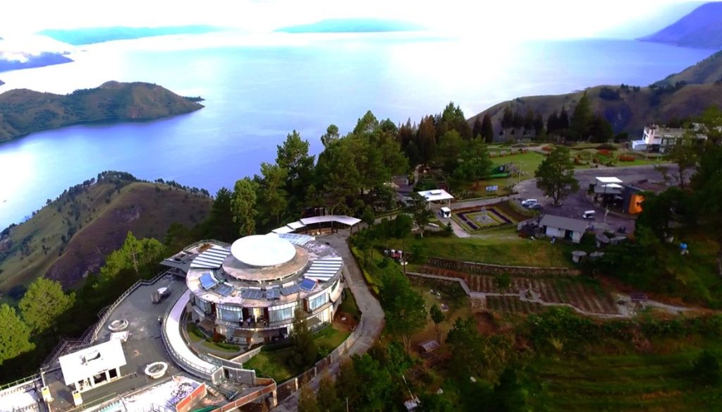 Berlibur ke Desa Wisata Huta Siallagan di Tepi Danau Toba