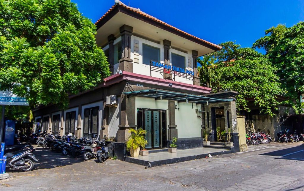 Taman Tirta Ayu Pool & Mansion
