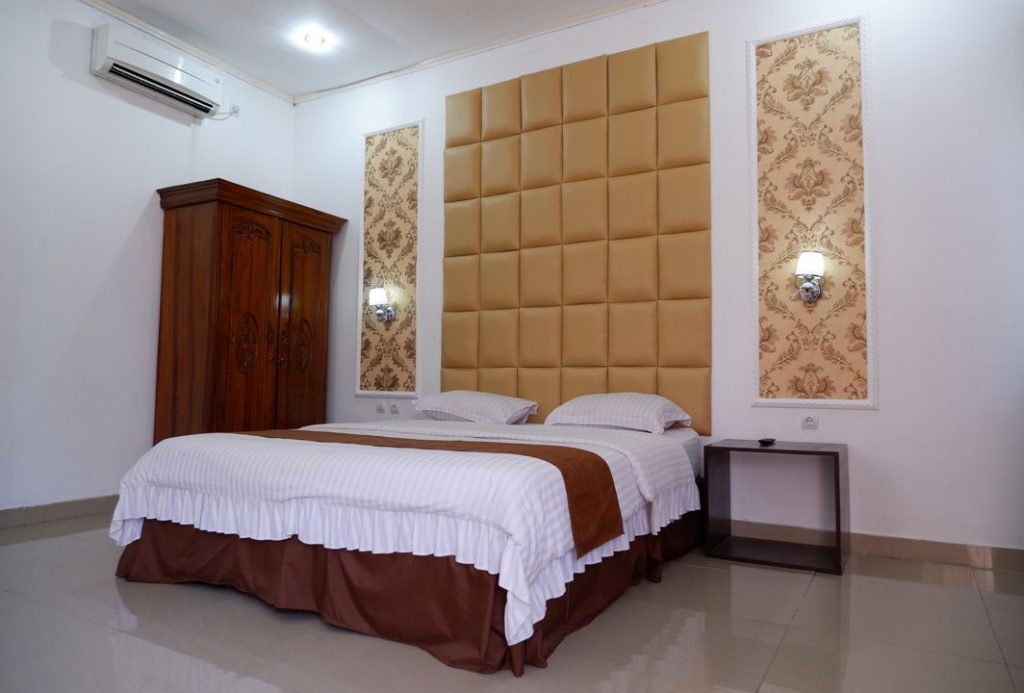 Griya Limasan Hotel
