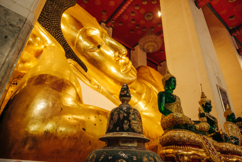 ที่เที่ยวสิงห์บุรี วัดพระนอนจักรสีห์