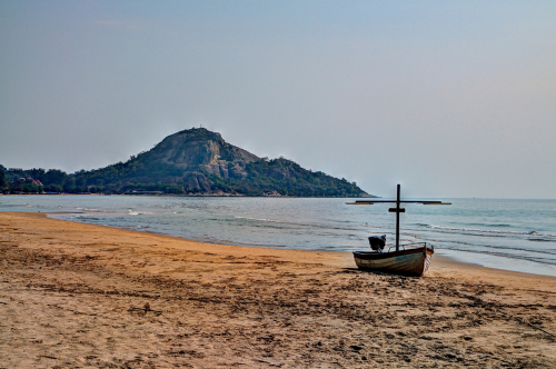 ที่เที่ยวประจวบคีรีขันธ์ หาดสวนสนประดิพัทธ์