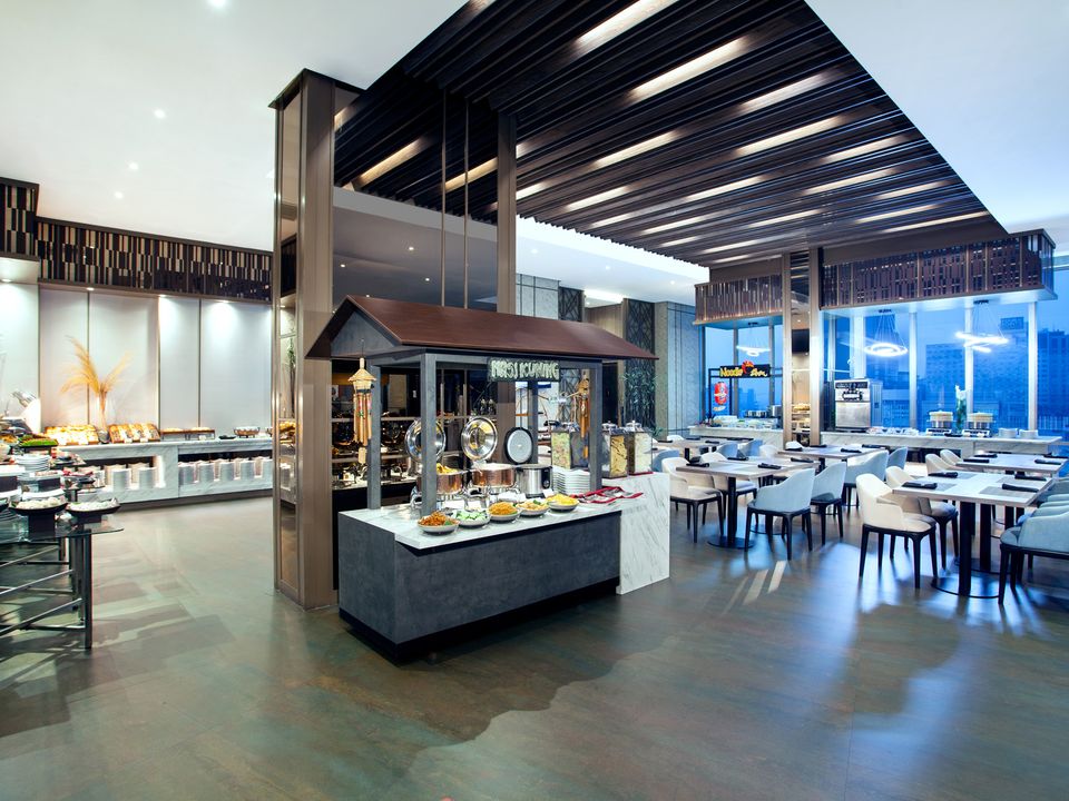 Tunjungan Hotel Surabaya
