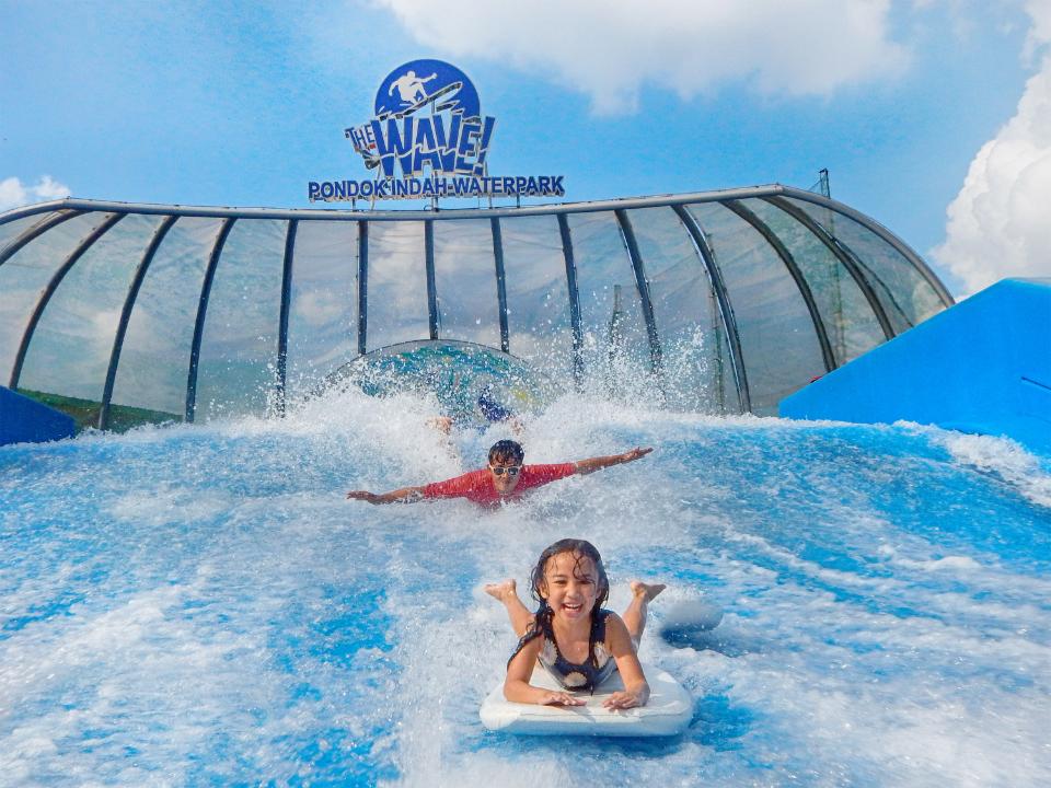 Pondok Indah Waterpark - Rekomendasi Tempat Wisata Anak di Jakarta Populer