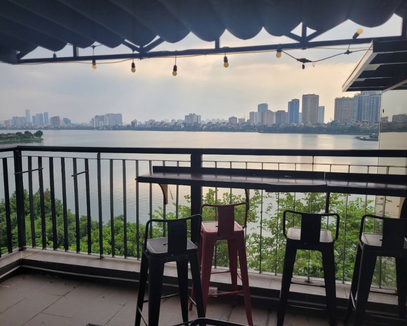 khung-canh-ngam-phao-hoa-tu-view-quan-ca-phe