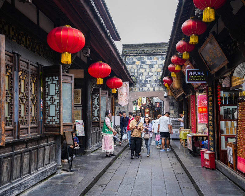 ben-trong-khu-pho-co-lizhuang