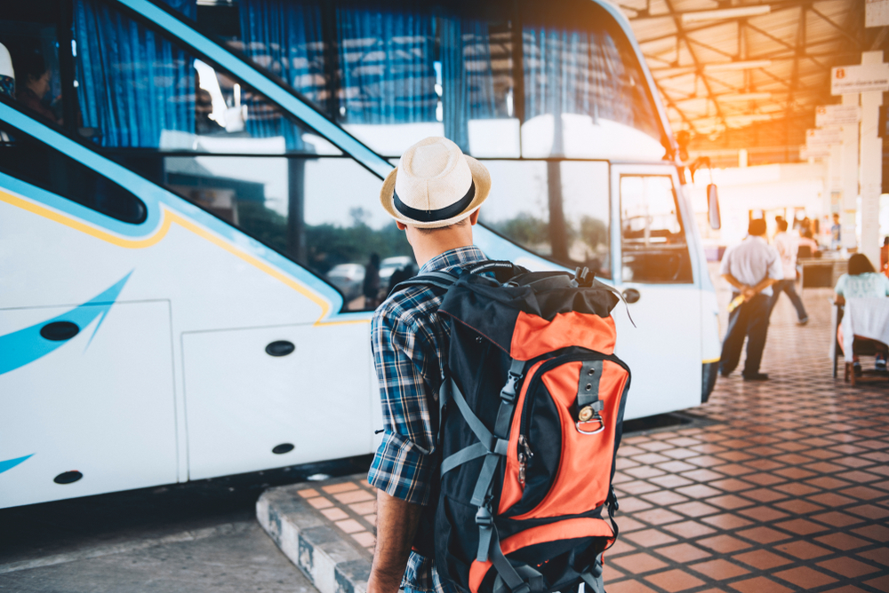 Pesan Tiket Kereta & Bus ke Jakarta di Traveloka