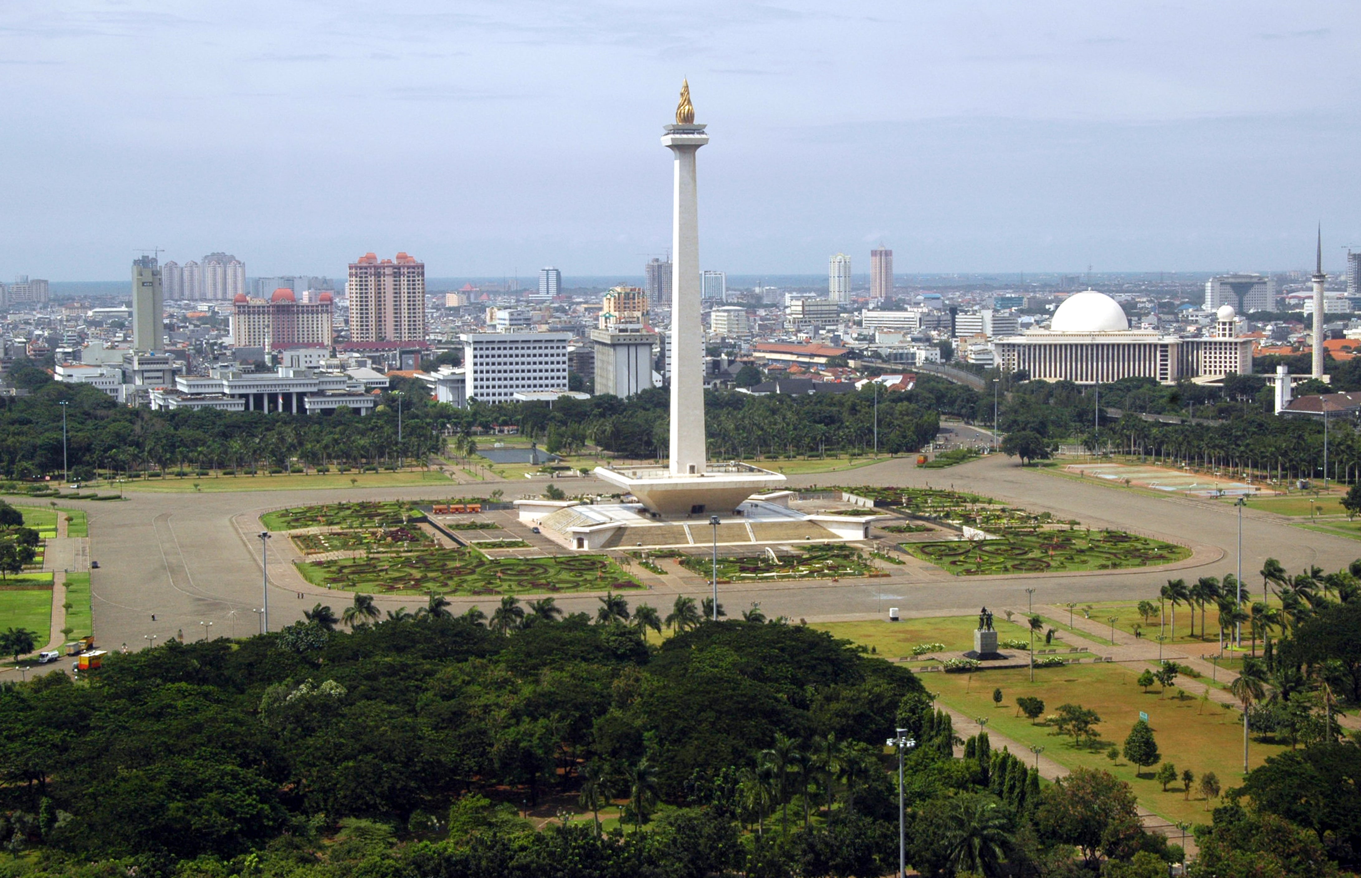 Monas