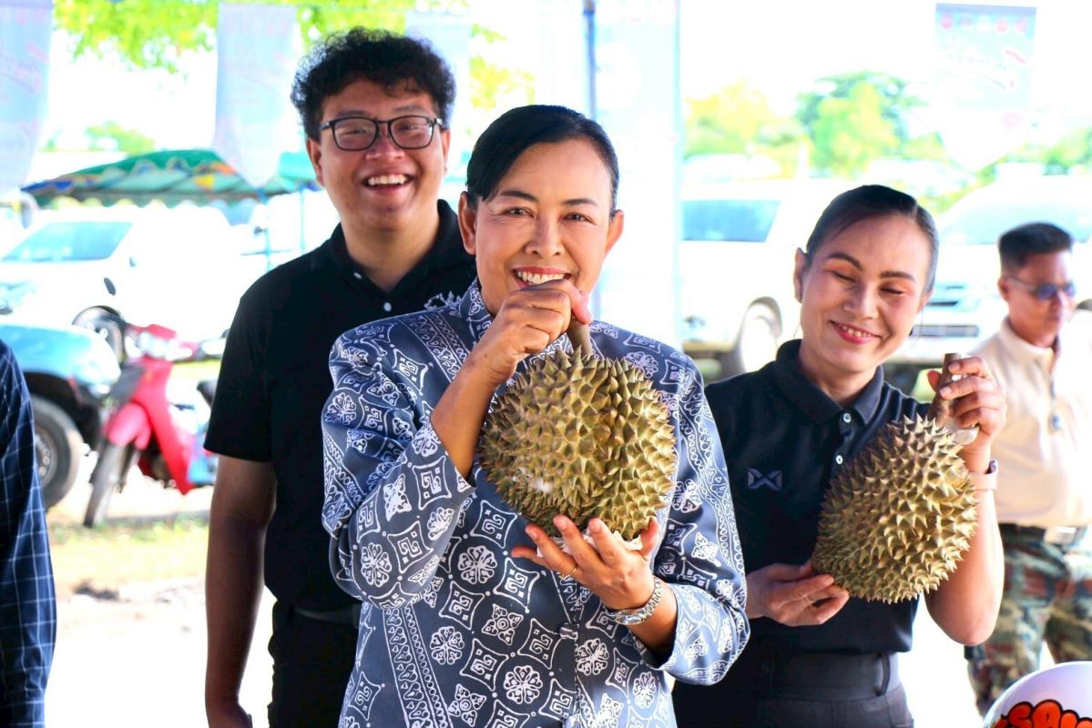 อำเภอท่าหลวง จังหวัดลพบุรี ชูสินค้า OTOP ราคาประหยัด ไทยช่วยไทย