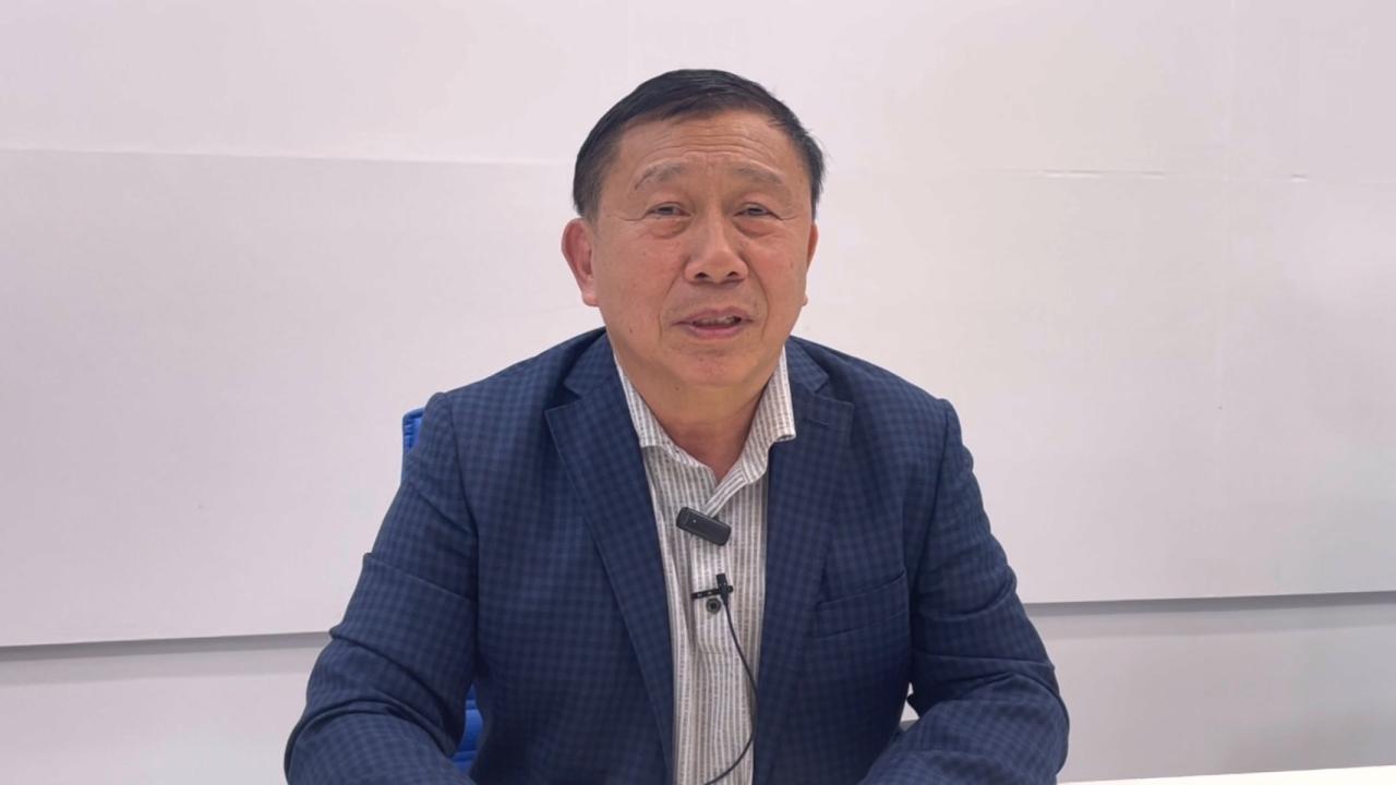 สภาอุตฯตรัง ไม่แปลกใจรบ.ถอย พับแลนด์บริจ ชี้ เป็นไปไม่ได้ตั้งแต่แรกอยู่แล้ว ไม่มีที่ไหนในโลกขนคอนเทนเนอร์ขึ้นๆลงๆแล้วเร็วกว่าเดิม เตรียมยื่น &ldquo;อนุทิน&rdquo; TRANG 5 CONNECT &ndash; Andaman Gateway to ASEAN เชื่อมการค้าภูมิภาค ฟื้นศก.ใต้