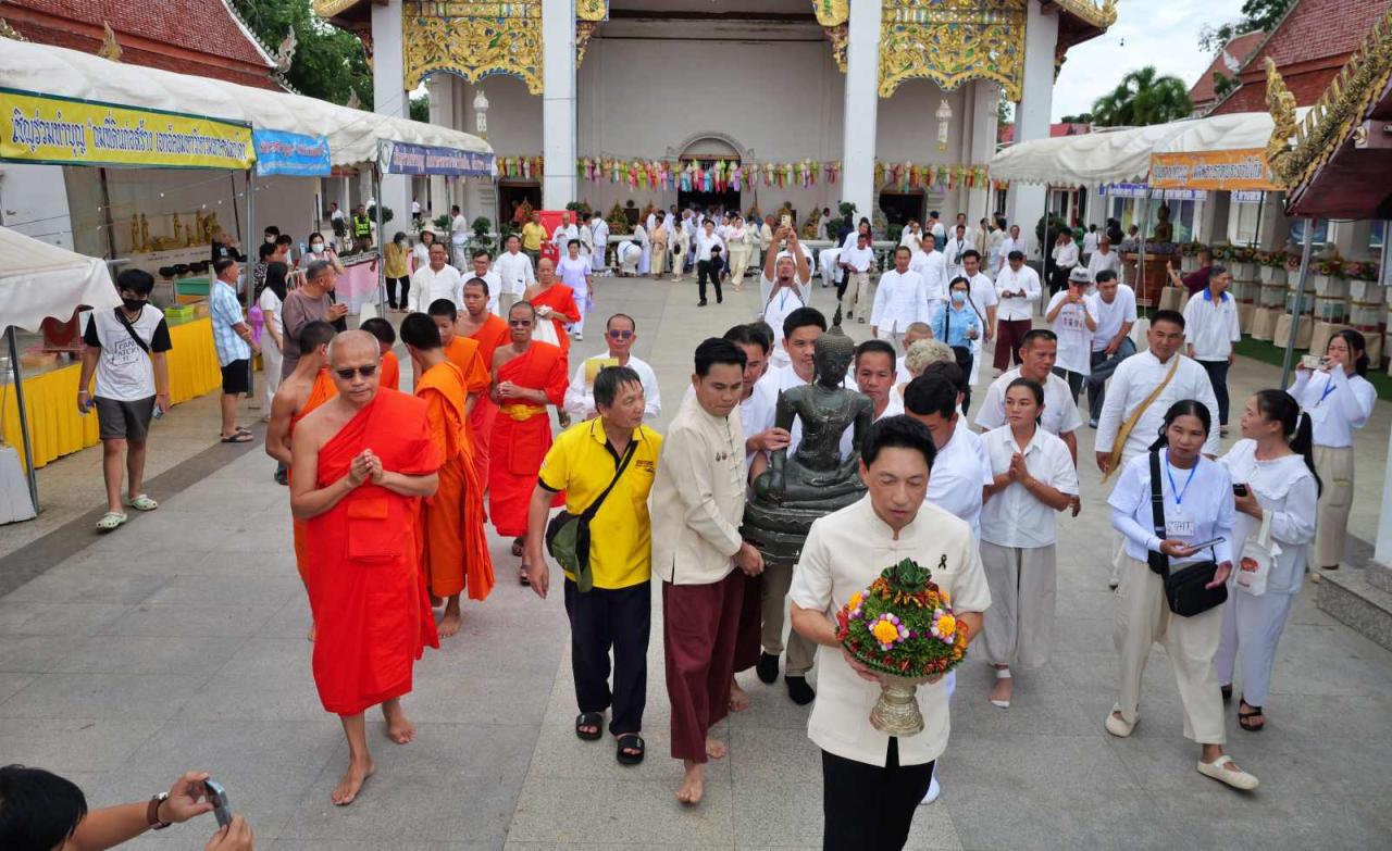 พะเยา - อัญเชิญพระเจ้าตองกลับวัดขุนต๊ำ