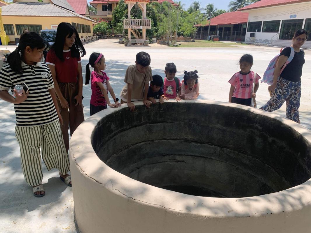 เรียนรู้โบราณสถานชุมชนวัดจันทร์