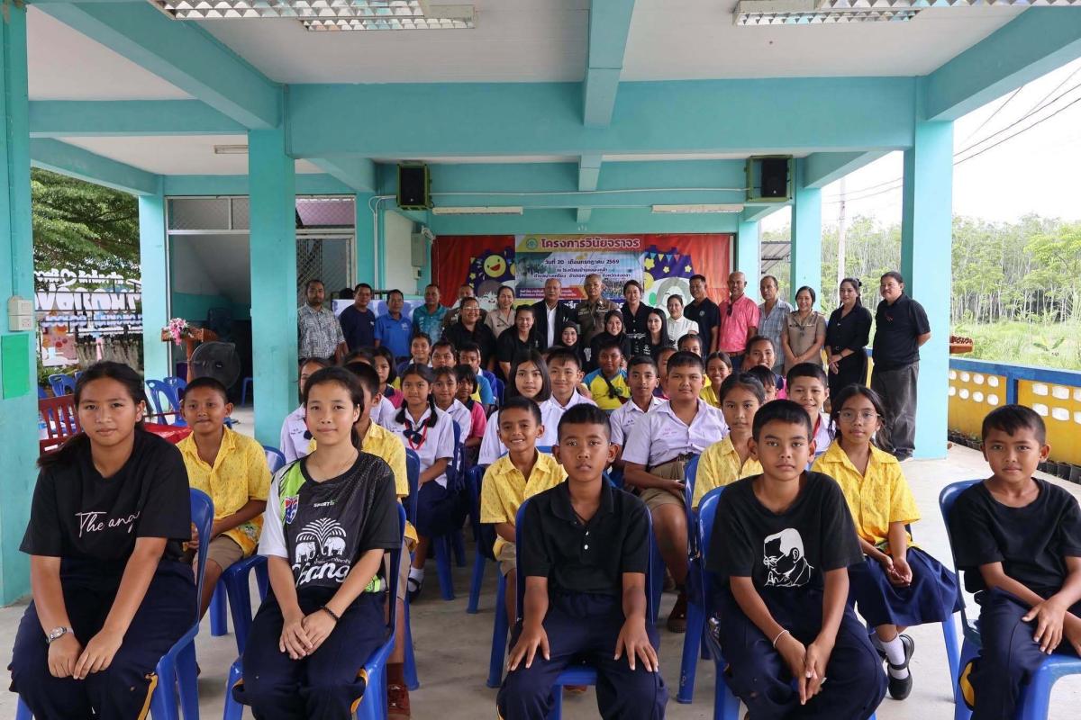 เทศบาลตำบลบางเหรียง ร่วมส่งเสริมวินัยจราจร ปลูกฝังจิตสำนึกด้านความปลอดภัยแก่เยาวชน