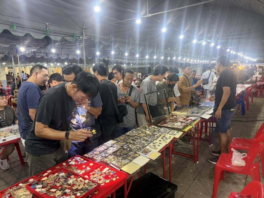 >>> เริ่มแล้ว … งานใหญ่สุดในรอบหลายหลาย 10 ปี ของวงการพระเครื่องอ่างทอง และภาคกลาง … อย่าพลาด‼️เสาร์-อาทิตย์นี้ ที่ วัดนางในฯ <<<
