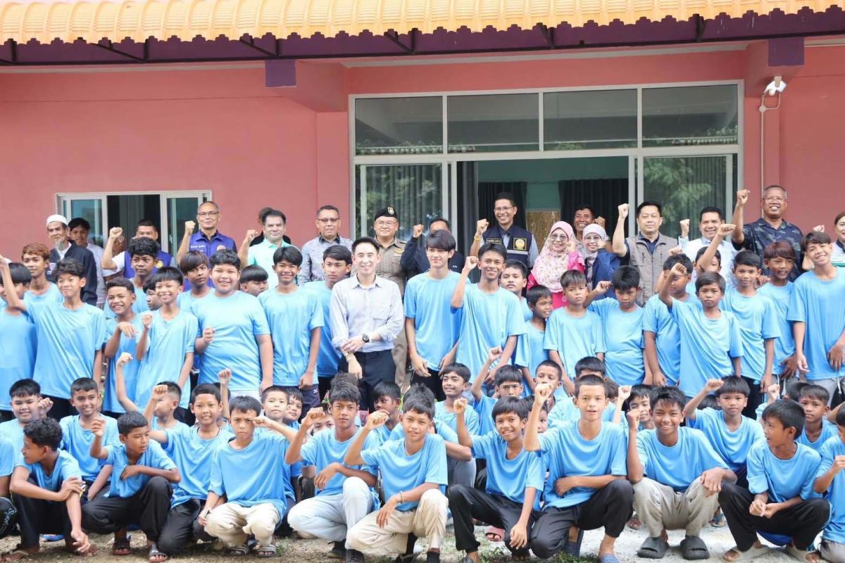 ผู้ใหญ่ช่วยกันหล่อหลอมเยาวชนพ้นภัยยาเสพติด