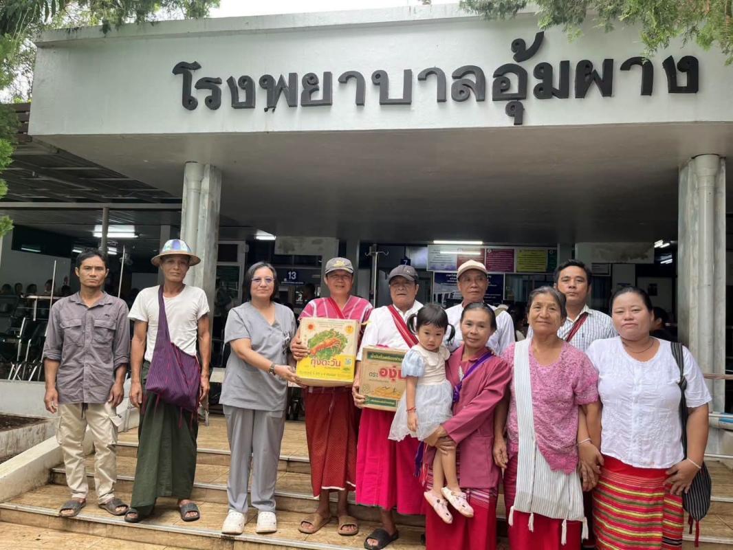 น้ำใจไร้พรมแดน! ชาวบ้านฝั่งเมียนมา &ldquo;วะลู&ndash;กุยเลอตอ&rdquo; ร่วมส่งข้าวสาร-เครื่องปรุง ช่วยผู้ป่วยและญาติโรงพยาบาลอุ้มผาง