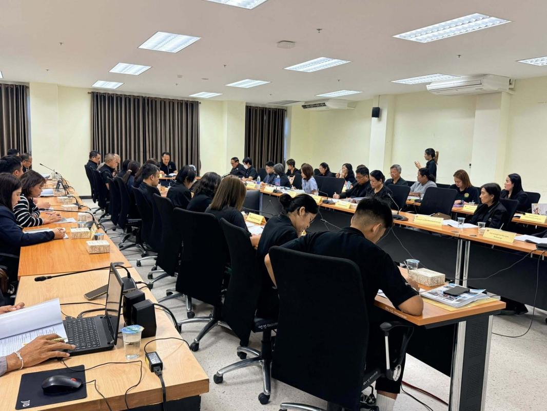 สภาเกษตรกรจังหวัดนครปฐม  ร่วมประชุมคณะกรรมการบริหารศูนย์อำนวยการ ขจัดความยากจนและพัฒนาคนทุกช่วงวัย อย่างยั่งยืนตามหลักปรัชญาของเศรษฐกิจ พอเพียงจังหวัดนครปฐม