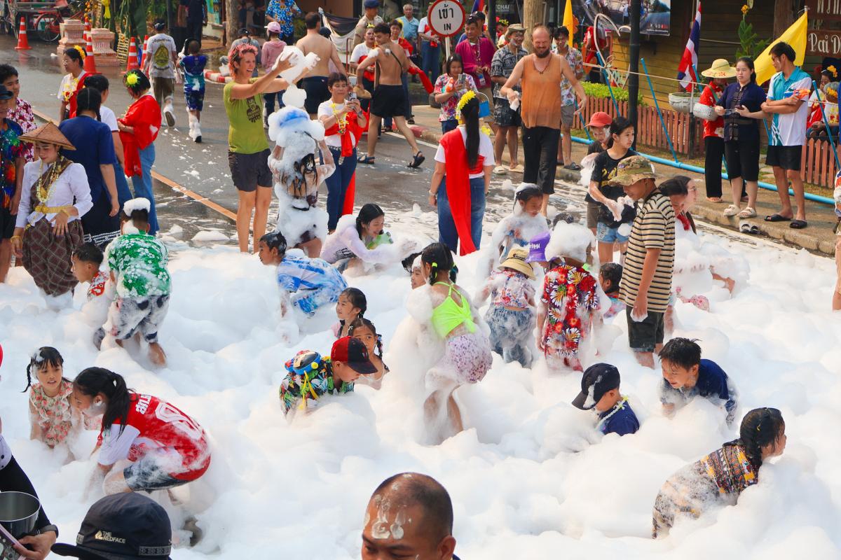 สงกรานต์ปาย นทท.ไทย-ต่างชาติ คึกคัก