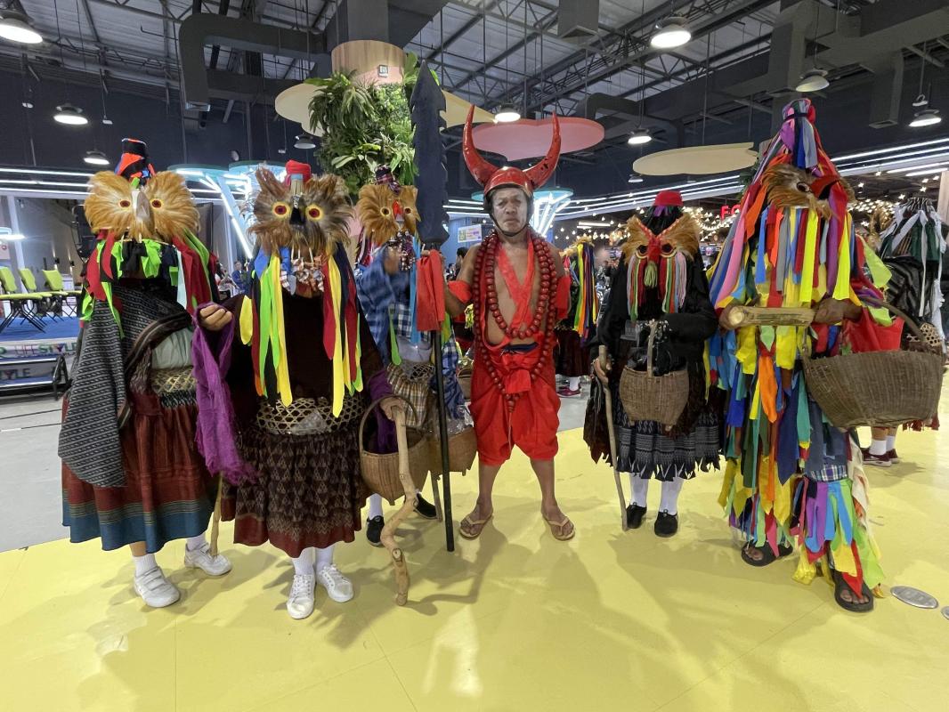 ชัยภูมิ ฮือฮาผีสุ่มอาละวาดห้างดีง