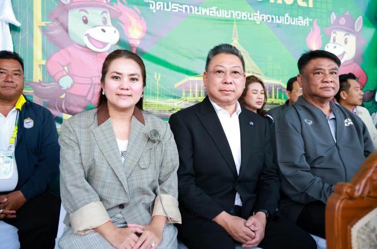 “นายกจอย” นำ อบจ.ตาก หนุนสนามแข่งขัน–รถสุขาเคลื่อนที่ ร่วมศึกกีฬานักเรียนท้องถิ่นภาคเหนือ ครั้งที่ 41