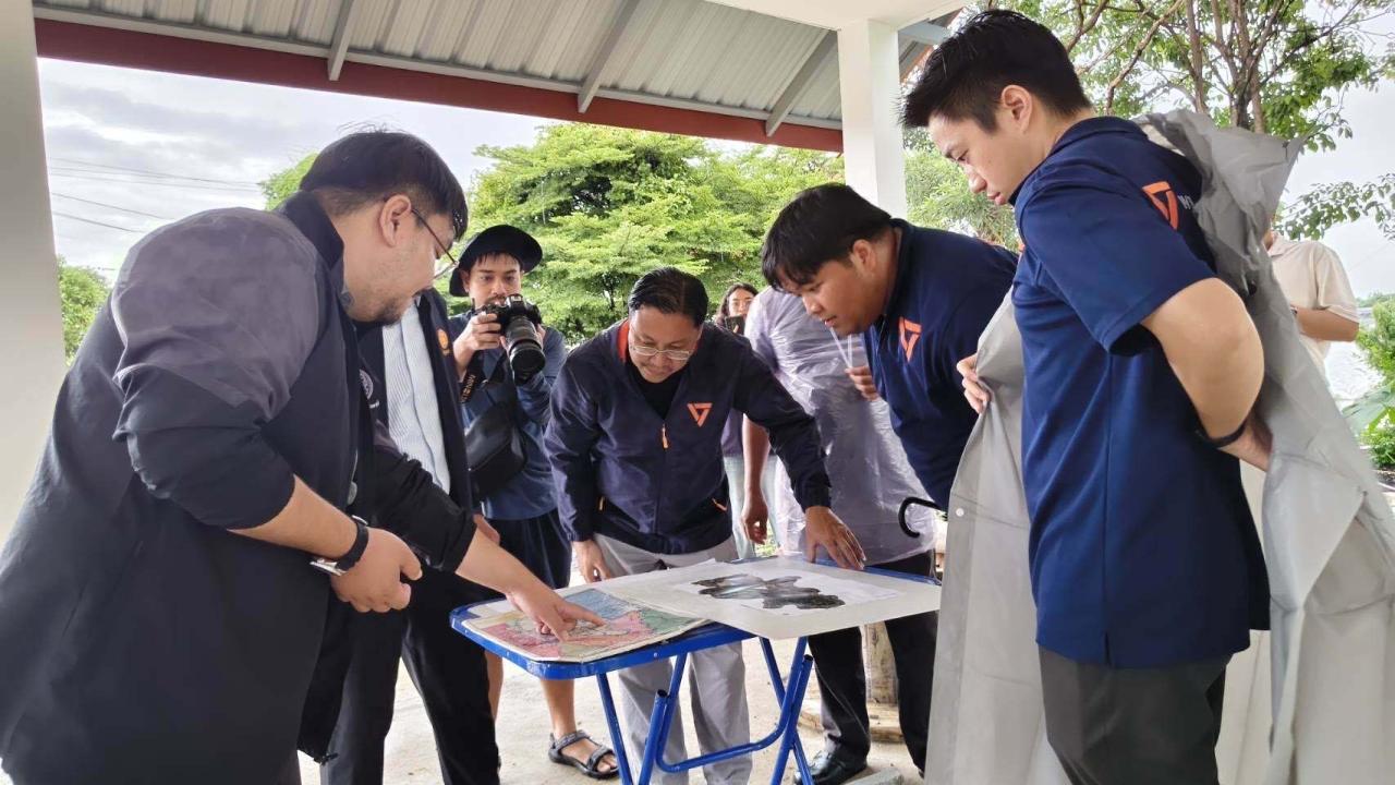 >>> เท้ง!!! ลุยฝน ควง สส.และอดีต สส. ลงพื้นที่สำรวจการระบายน้ำ จากประตูระบายน้ำคลองโผงเผงและพื้นที่อำเภอบางบาล หลังสถานการณ์น้ำท่วมรุนแรงมากขึ้น <<<