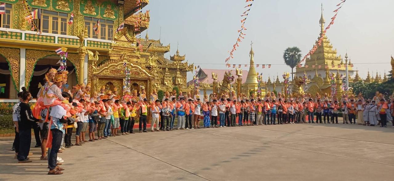 เปิดแล้ว! &ldquo;ปอยส่างลอง&rdquo; ยิ่งใหญ่รอบ 3 ปี ท่าสายลวดปลุกศรัทธา&ndash;อัตลักษณ์ไทยใหญ่ คึกคักทั่วแม่สอด ณ วัดไทยวัฒนาราม