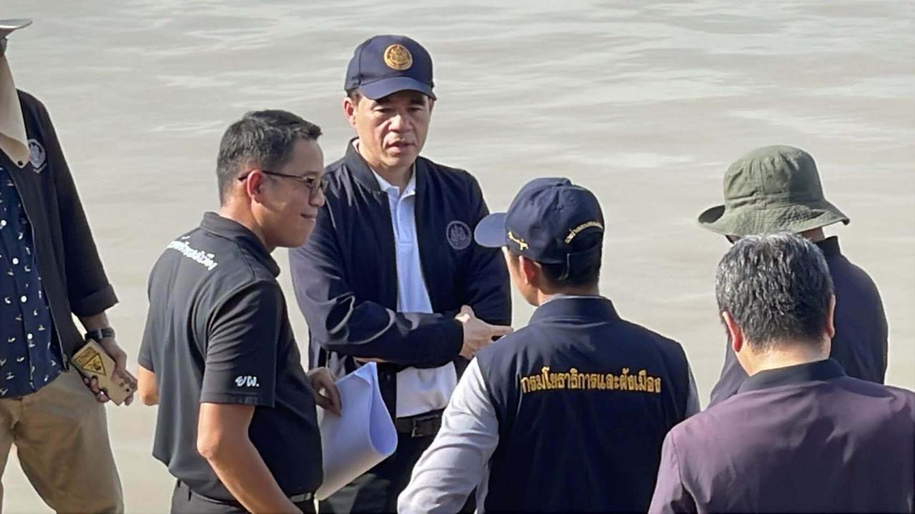 >>> อธิบดีกรมโยธาฯ ส่งทีมสำรวจและซ่อมแซมเขื่อนเรียงหินป้องกันน้ำท่วมหน้าวัดไชยสงคราม จังหวัดอ่างทอง เป็นการเร่งด่วน <<<
