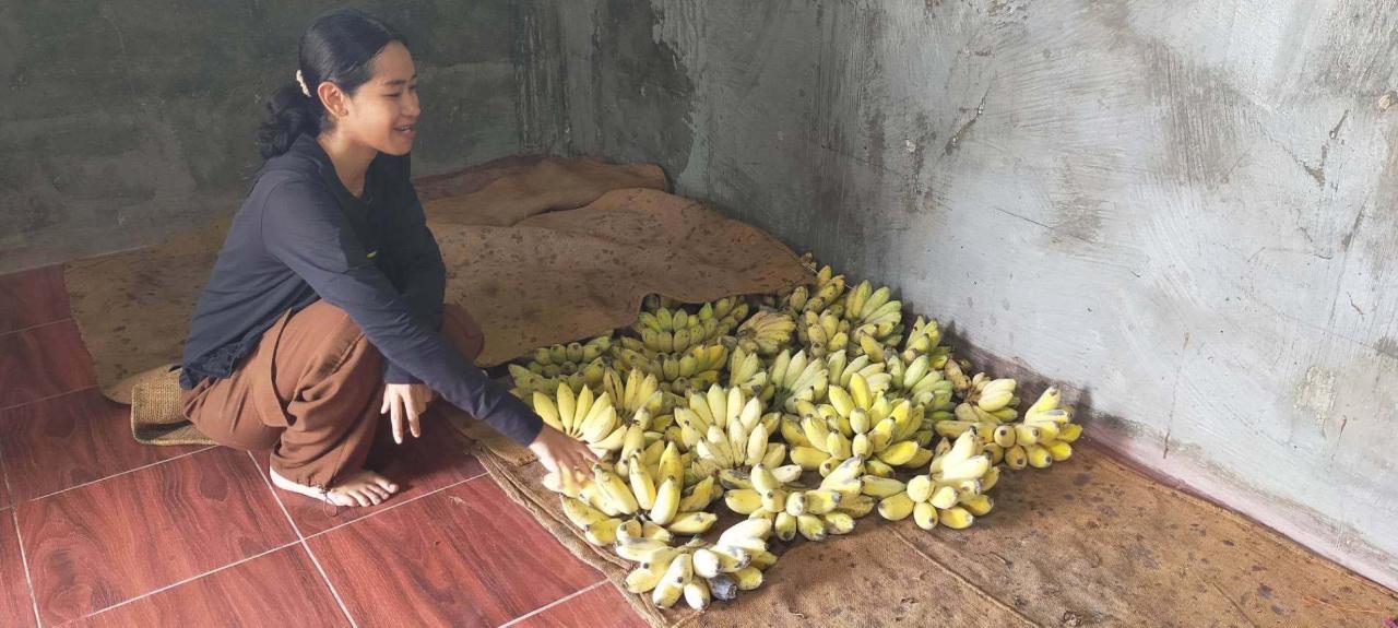 อ่างทอง พอเพียงเฉลี่ยสุข