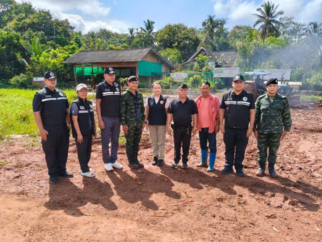 อบต.ช่องแคบ ผนึกกำลังทหาร–ฝ่ายปกครอง เร่งฟื้นฟูพื้นที่หลังน้ำลด ซ่อมเส้นทาง–ปรับทางระบายน้ำ ป้องกันน้ำท่วมซ้ำ