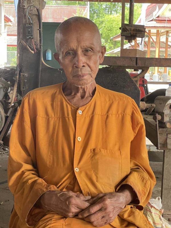>>> เจ้าอาวาสวัดสุวรรณราชหงษ์ ผู้ทำเรือ &lsquo;ศรสุวรรณ&lsquo; ปลุกชาวบ้าน จัดทีมฝีพายลงเรือฟื้นตำนานอดีตแชมป์ 5 ถ้วย พระราชทาน และอดีตแชมป์แห่งประเทศไทย กลับคืนมา <<<