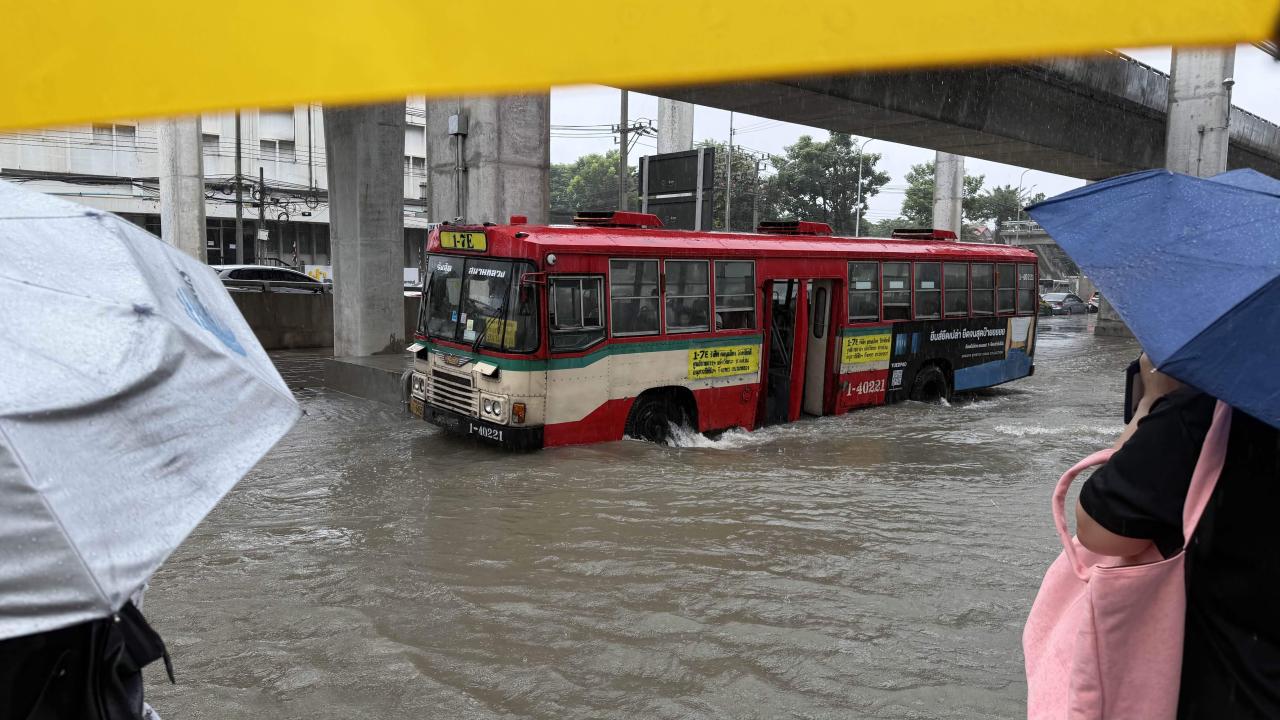 น้ำท่วมย่านบางเขน-แจ้งวัฒนะ-หลักสี่