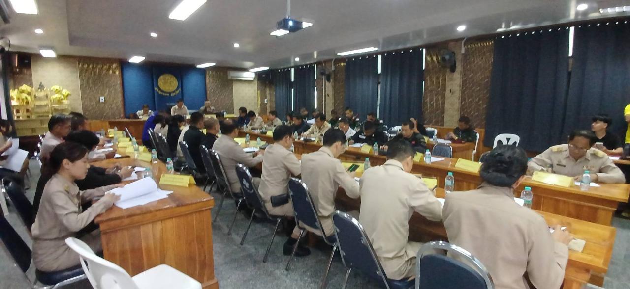 นายอำเภอพบพระประชุม ก.บ.อ. ครั้งที่ 8/2569 ขับเคลื่อนงานบูรณาการทุกภาคส่วน พร้อมมอบโล่พระราชทานรางวัล TO BE NUMBER ONE ระดับประเทศ