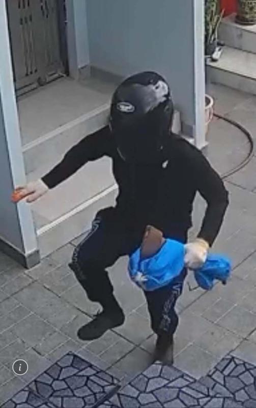 โจรโม่งทุบกระจกชิงทองทุ่งหว้า