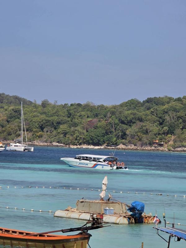 ราคาน้ำมันพุ่งสูงกระทบผู้ประกอบการเกาะหลีเป๊ะ