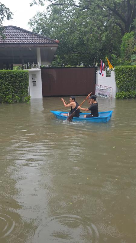 น้ำท่วมโซนพัฒนาการ น้ำท่วมกรุงเทพ 