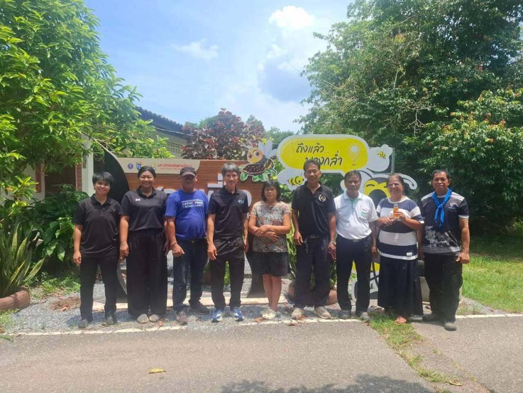 เกษตรบางกล่ำ ลงพื้นที่ติดตามเกษตรกรผู้เข้าร่วมโครงการวิจัยการเกษตร เรื่อง การยกระดับเทคโนโลยีการเลี้ยงชันโรงเพื่อผลิตน้ำผึ้งชันโรงที่มีคุณภาพและปลอดภัย