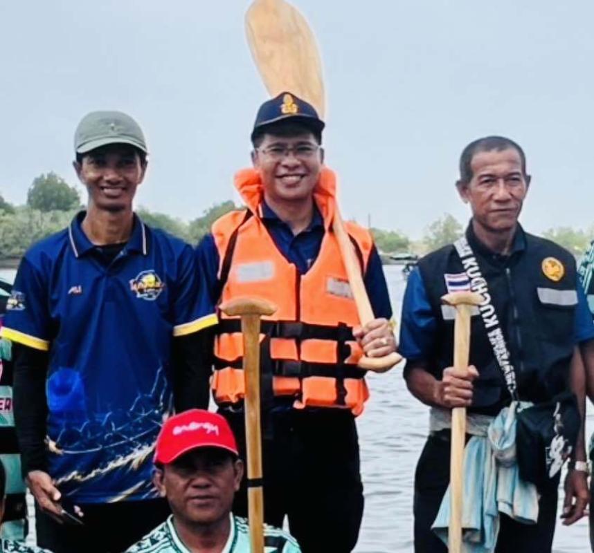 พ่อเมืองสตูล จั้มปึ้ด จั้มปึ้ด เปิดแข่งเรือไทย มาเลย์