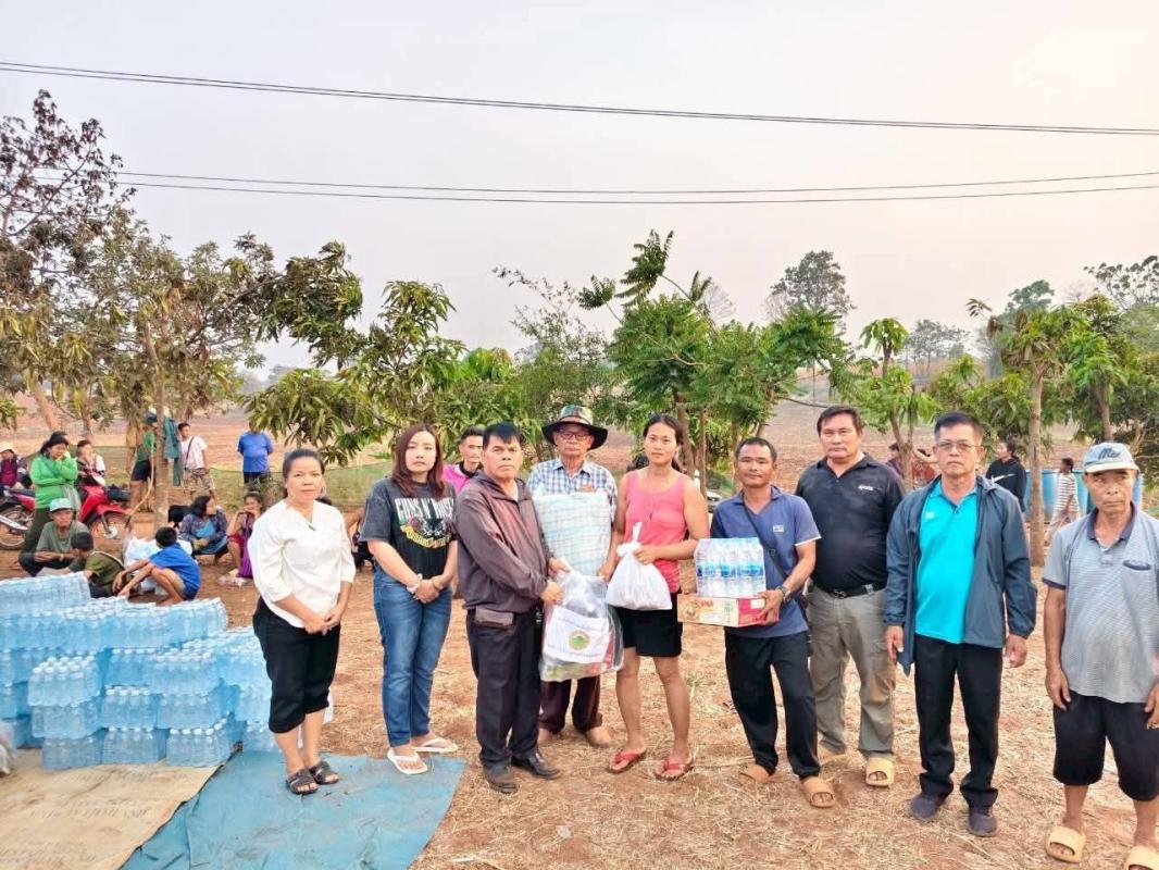 อบต.ช่องแคบ ไม่ทิ้งกัน เร่งช่วยเหลือผู้ประสบอัคคีภัย 7 ครัวเรือน สร้างขวัญกำลังใจผู้เดือดร้อน