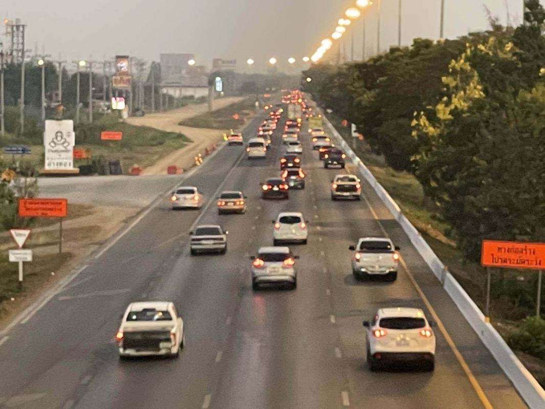 >> กลับ กรุงเทพฯ ปลอดภัยกันนะ !