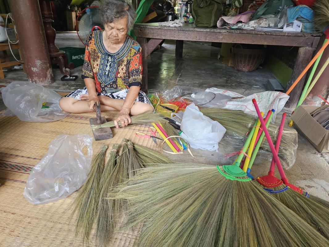 โครงการที่ดีให้กับคนแก่คนเฒ่า