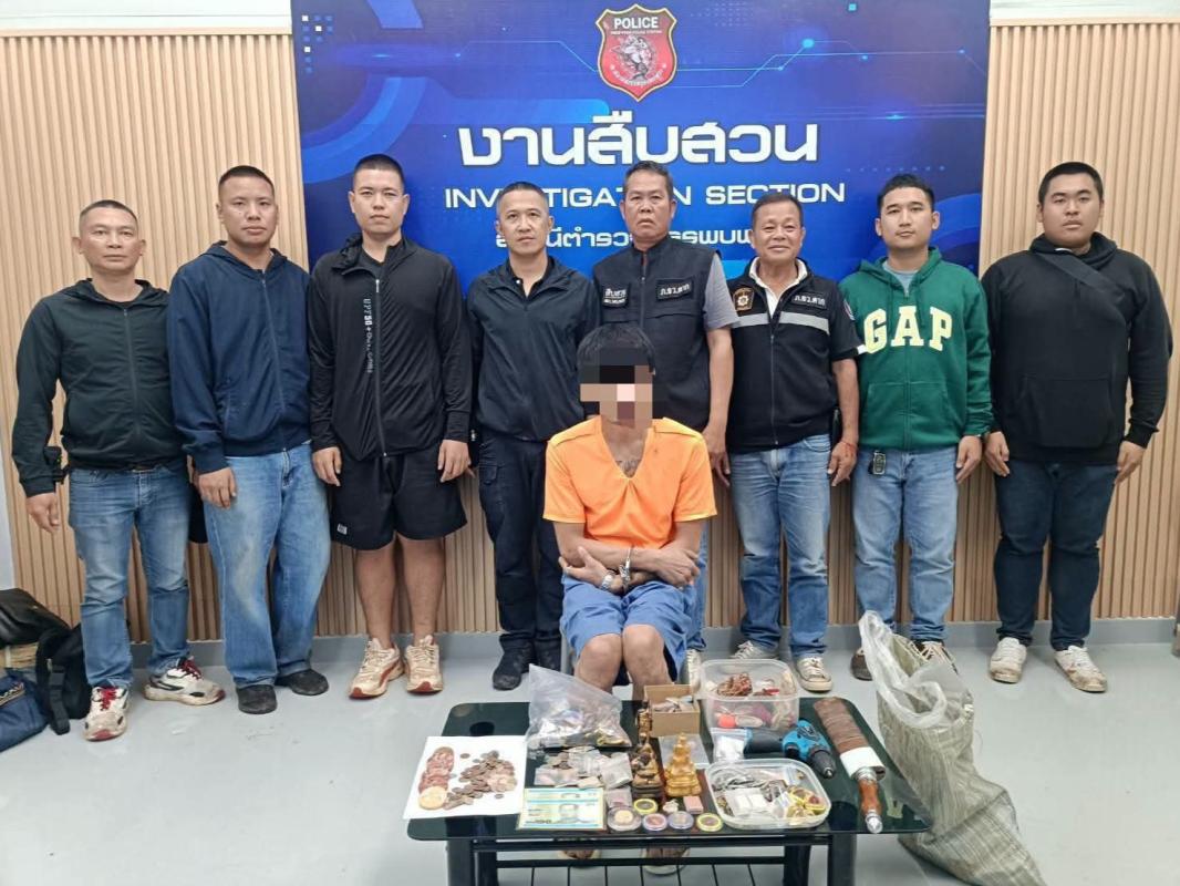 ตำรวจ สภ.พบพระ รวบหนุ่มวัย 31 ปี ลักทรัพย์ ยึดพระเครื่อง&ndash;พระบูชา และเหรียญกว่า 700 รายการ พร้อมของกลางอื้อ
