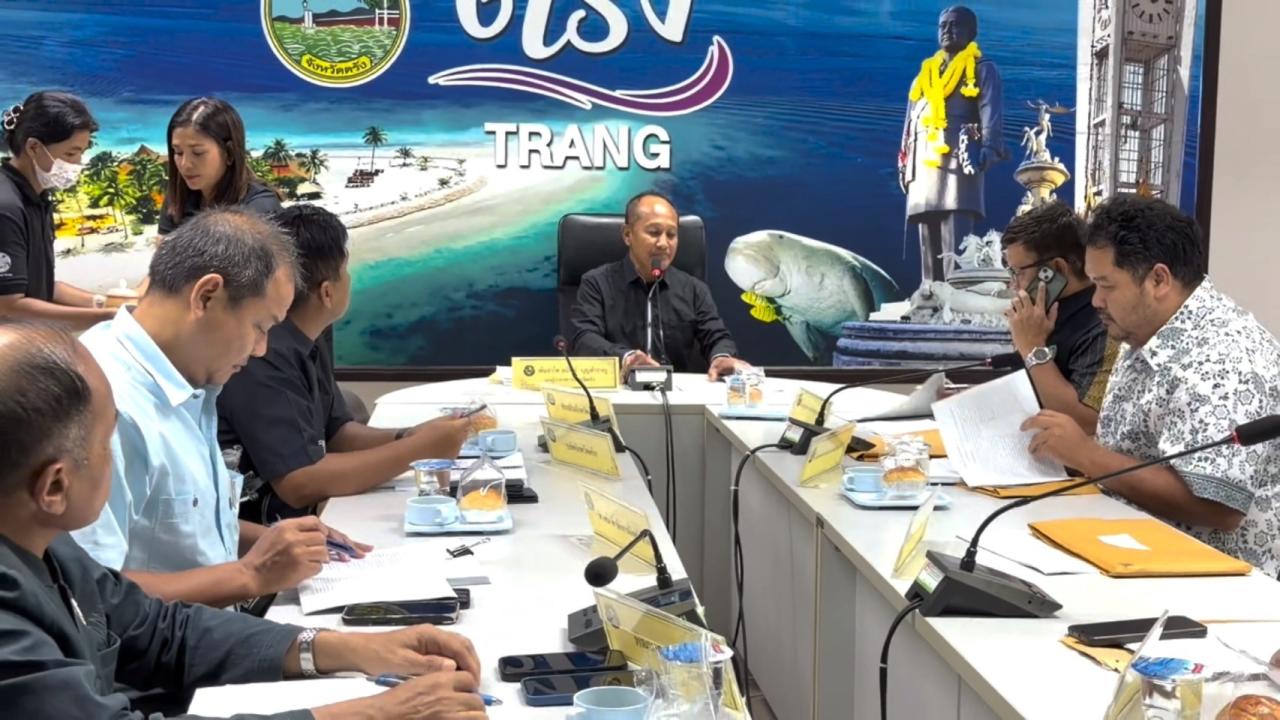 ตรังเตรียมเชือด 71 ขรก.ท้องถิ่นเอี่ยวผลสอบ ก.อบต.ตรังประชุมแล้วออกตัวแค่มติรับทราแล้วส่งต่อ ส่อวุ่นนายกฯเล็กผวา ไม่เช็นตามน้ำโดนม.157 ตามน้ำถูกฟ้องกลับ