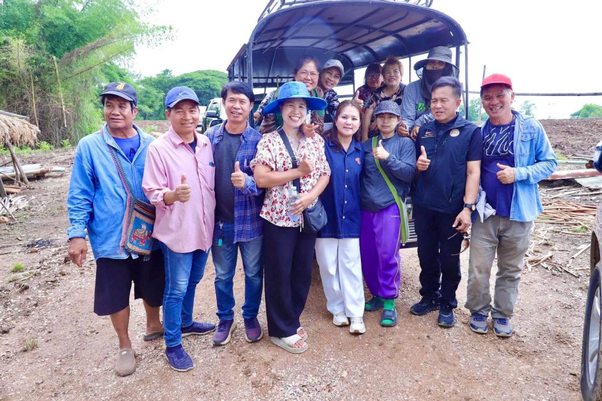 &ldquo;นายกจอย&rdquo; ลุยติดตามฟื้นฟูเส้นทางเกษตรแม่ปะ หลังฝนถล่มหนัก ถนนพังหลายจุด เร่งช่วยชาวบ้านขนผลผลิตให้เดินหน้าได้ต่อ